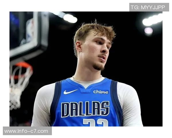 弗拉格盛赞华盛顿全力以赴的拼搏精神与默契合作